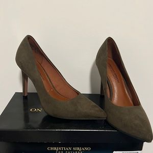 Olive suede pointed toe business heel